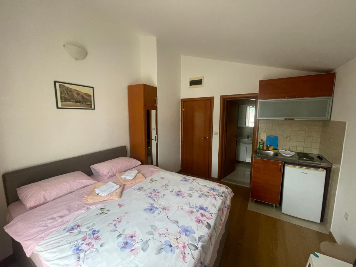 Apartments Manojlovic Budva Buitenkant foto