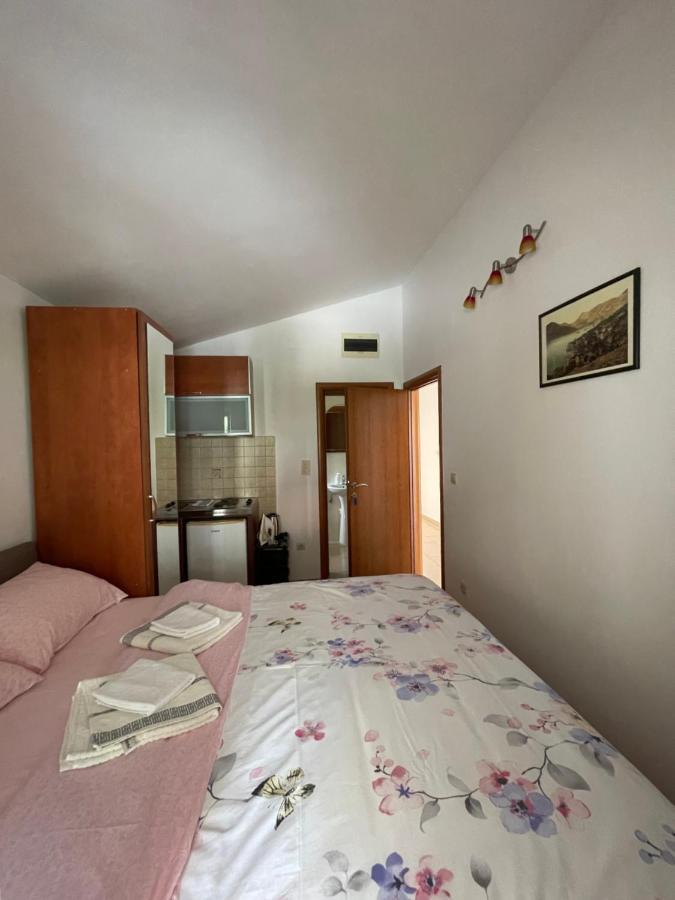 Apartments Manojlovic Budva Buitenkant foto