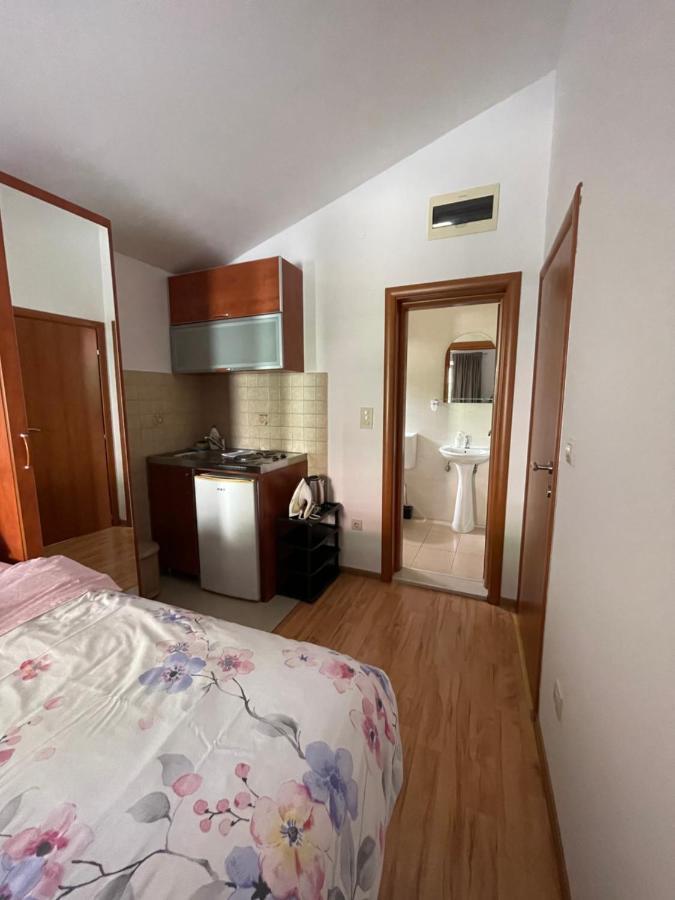 Apartments Manojlovic Budva Buitenkant foto
