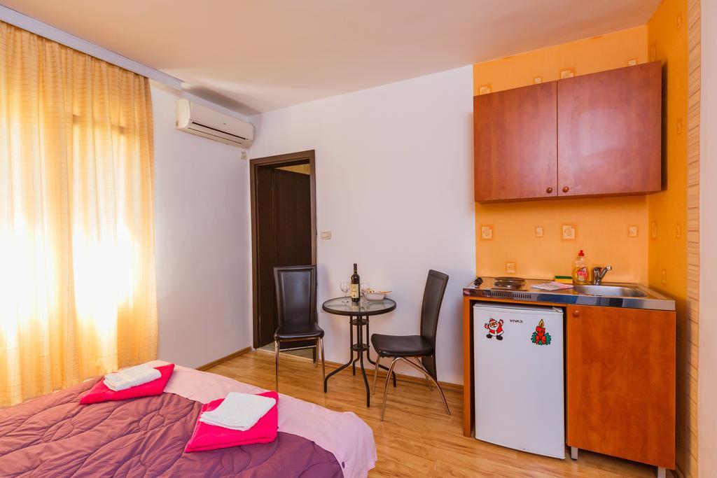 Apartments Manojlovic Budva Buitenkant foto