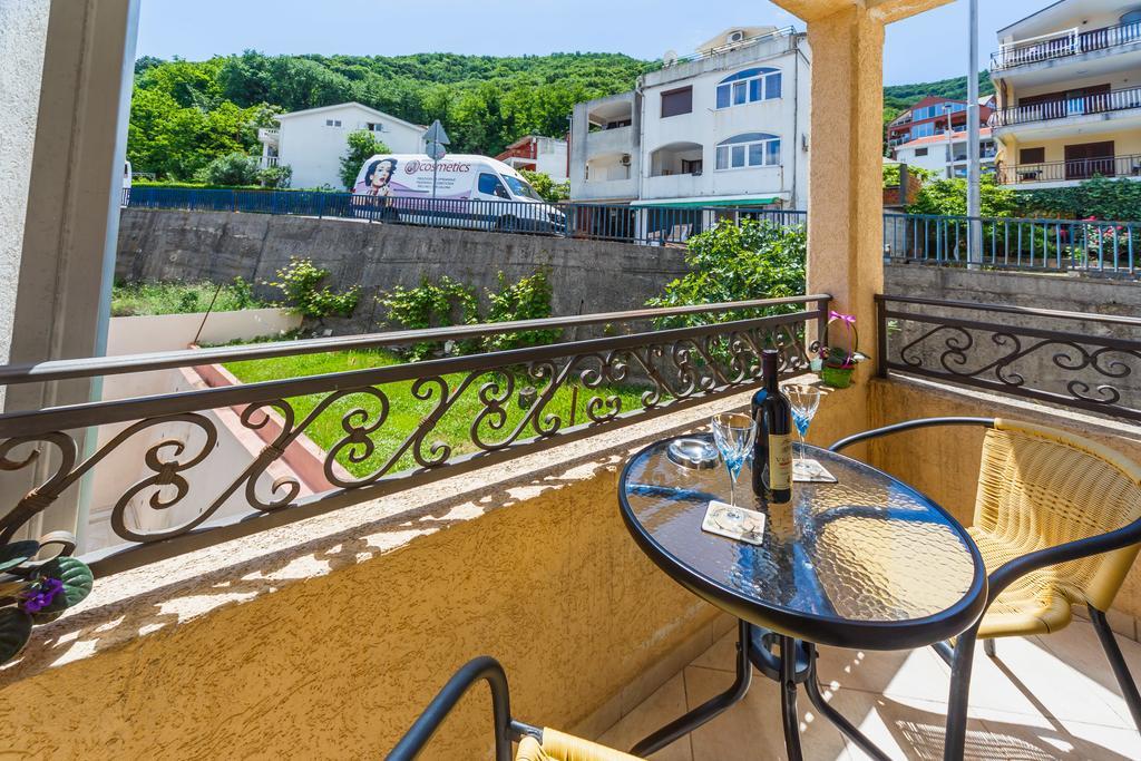 Apartments Manojlovic Budva Buitenkant foto